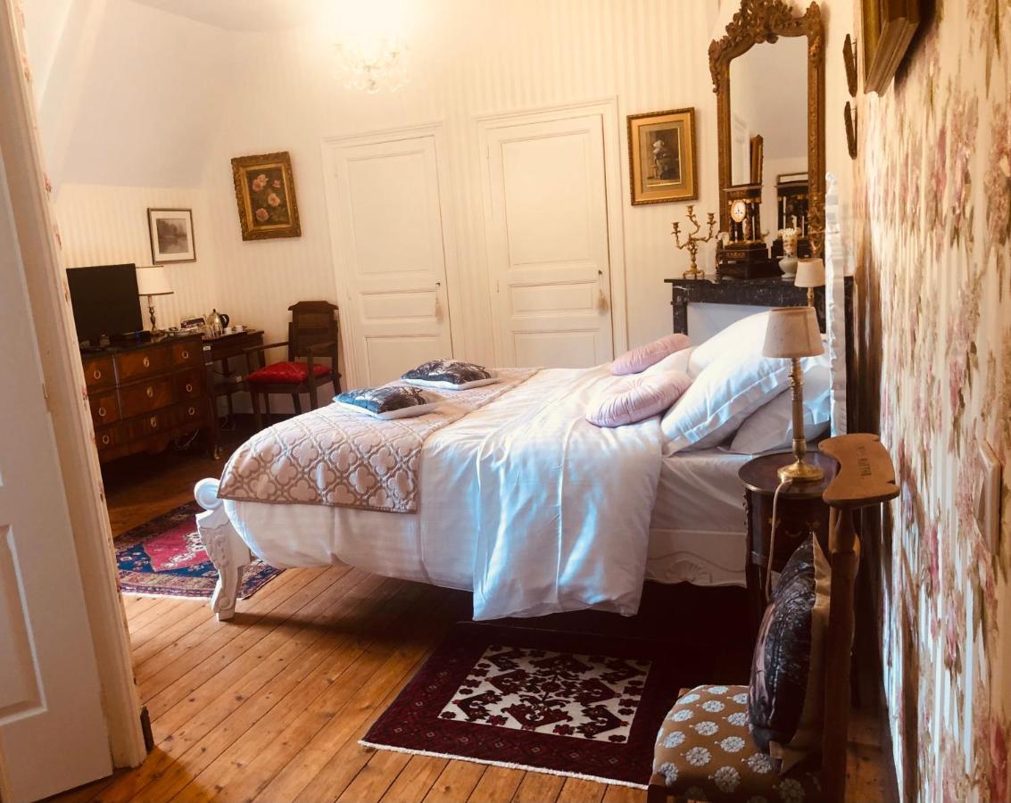 Chambres D'Hotes Chateau De La Croix Chemin Saint-Leger-des-Pres Exteriér fotografie